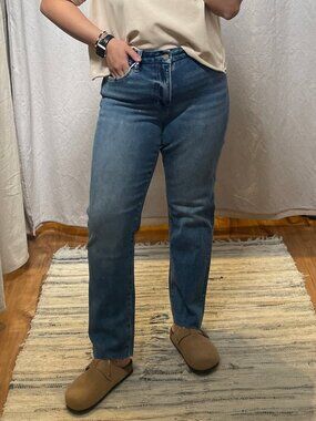 NWT VERVET mid rise slim straight crop jeans V2213 (sz26)